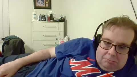 Snapshot of garyg930 chatting on November 15, 5:27 am Gary online show from November 15, 5:27 am