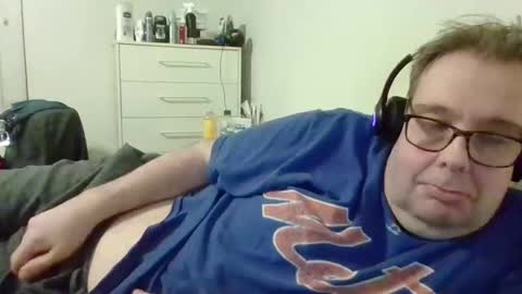 Snapshot of garyg930 chatting on November 24, 6:13 am Gary online show from November 24, 6:13 am