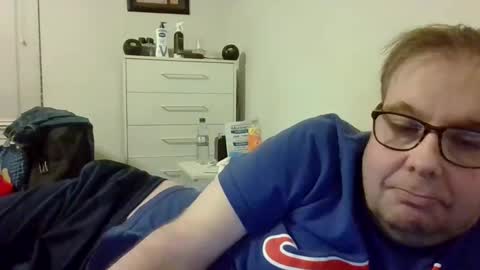 Snapshot of garyg930 chatting on April 30, 2:51 am Gary online show from April 30, 2:51 am