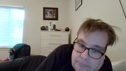 Snapshot of garyg930 chatting on May 6, 6:35 pm Gary online show from May 6, 6:35 pm