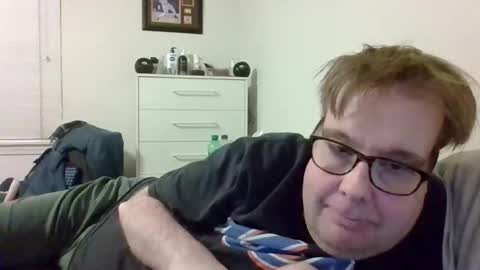 Snapshot of garyg930 chatting on May 25, 3:45 am Gary online show from May 25, 3:45 am
