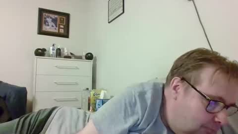 Snapshot of garyg930 chatting on May 26, 1:56 am Gary online show from May 26, 1:56 am