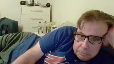 Snapshot of garyg930 chatting on May 27, 4:31 am Gary online show from May 27, 4:31 am