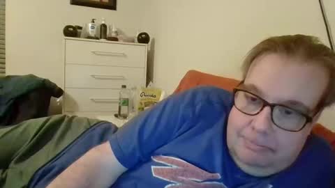Snapshot of garyg930 chatting on June 11, 12:32 am Gary online show from June 11, 12:32 am