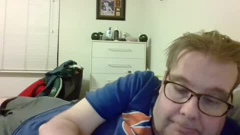 Snapshot of garyg930 chatting on June 17, 5:43 am Gary online show from June 17, 5:43 am
