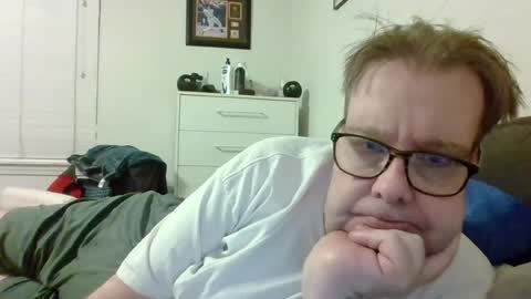 Snapshot of garyg930 chatting on June 28, 3:01 am Gary online show from June 28, 3:01 am