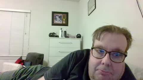 Snapshot of garyg930 chatting on July 1, 3:52 am Gary online show from July 1, 3:52 am