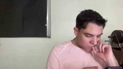 garypinepineapple online show from June 7, 2:27 am