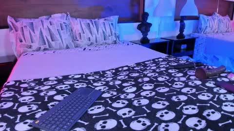  Usagi  online show from March 27, 3:56 pm