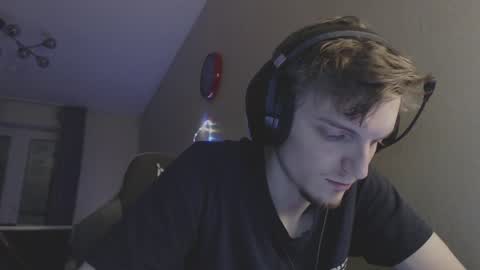 Snapshot of gasturfahe chatting on January 3, 12:33 am gasturfahe online show from January 3, 12:33 am