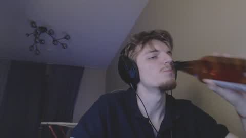 Snapshot of gasturfahe chatting on January 27, 12:43 am gasturfahe online show from January 27, 12:43 am