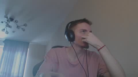 Snapshot of gasturfahe chatting on February 16, 8:54 am gasturfahe online show from February 16, 8:54 am