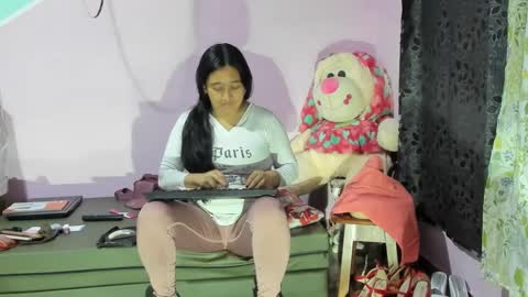 Snapshot of gaticahot001 chatting on February 12, 11:30 pm Diana online show from February 12, 11:30 pm