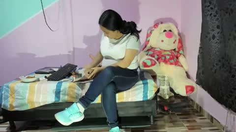 Snapshot of gaticahot001 chatting on March 11, 2:54 am Diana online show from March 11, 2:54 am