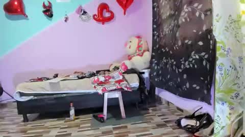 Snapshot of gaticahot001 chatting on October 28, 11:58 am Diana online show from October 28, 11:58 am