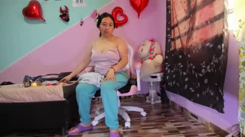 Snapshot of gaticahot001 chatting on November 5, 12:27 pm Diana online show from November 5, 12:27 pm