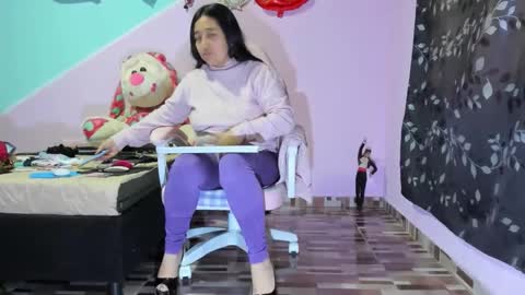 Snapshot of gaticahot001 chatting on November 11, 11:43 am Diana online show from November 11, 11:43 am