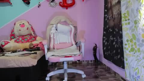 Snapshot of gaticahot001 chatting on November 21, 7:01 pm Diana online show from November 21, 7:01 pm