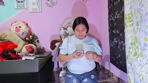 Snapshot of gaticahot001 chatting on December 4, 2:32 am Diana online show from December 4, 2:32 am