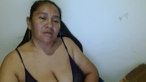 Snapshot of gatika_sexy chatting on January 25, 5:18 am katia online show from January 25, 5:18 am
