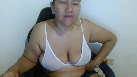 Snapshot of gatika_sexy chatting on January 28, 2:11 am katia online show from January 28, 2:11 am