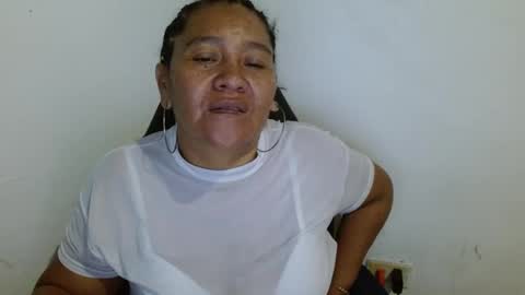 Snapshot of gatika_sexy chatting on February 5, 5:20 am katia online show from February 5, 5:20 am