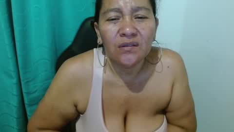 Snapshot of gatika_sexy chatting on February 19, 7:28 am katia online show from February 19, 7:28 am