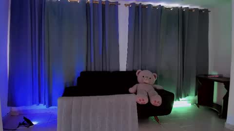 Vnecis Marn online show from April 22, 9:38 pm