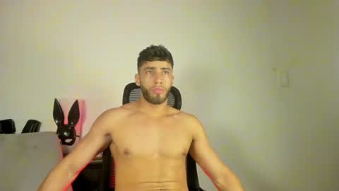 Snapshot of gato_pascal chatting on June 26, 8:13 pm Gato online show from June 26, 8:13 pm