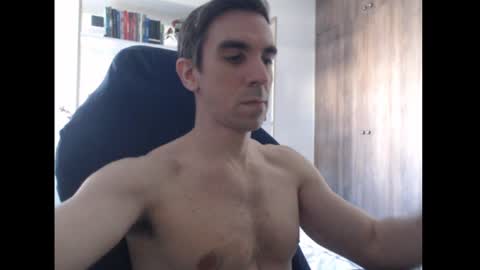 gatosarado23 online show from December 1, 6:30 pm