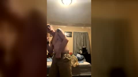 Snapshot of gay_333 chatting on July 2, 1:38 am gay_333 online show from July 2, 1:38 am