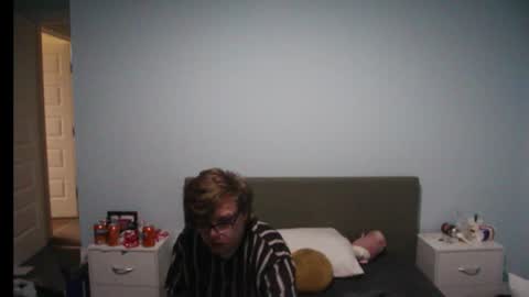 Alfie online show from December 14, 3:28 pm