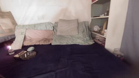 gayrobbin online show from October 8, 9:51 am