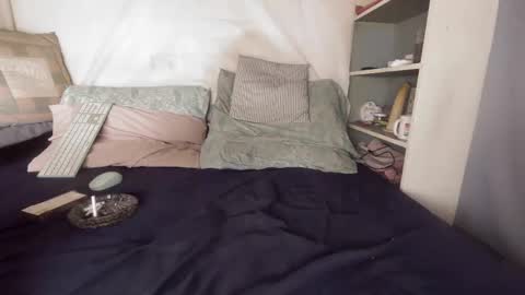 gayrobbin online show from November 22, 10:25 am