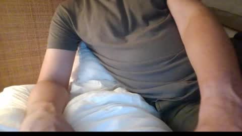 Snapshot of gccurious76 chatting on November 27, 9:44 am GCGuy online show from November 27, 9:44 am