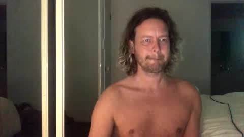 gcsurfer81 online show from October 31, 9:10 am