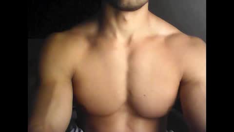 Snapshot of gecko946915 chatting on April 18, 7:51 pm Gecko946915 online show from April 18, 7:51 pm