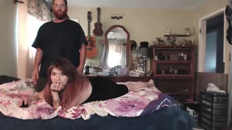 Geeznutsizonyrchyn online show from October 18, 1:56 pm