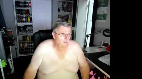 Snapshot of geiler_bock chatting on July 12, 3:19 am Geiler Bock online show from July 12, 3:19 am