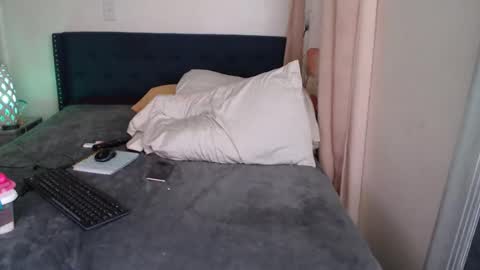 Snapshot of geishapaige chatting on December 18, 11:02 am The Empress online show from December 18, 11:02 am