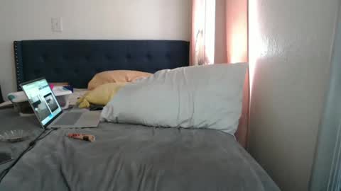 Snapshot of geishapaige chatting on March 1, 5:49 pm The Empress online show from March 1, 5:49 pm