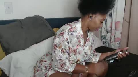 Snapshot of geishapaige chatting on September 17, 1:29 am The Empress online show from September 17, 1:29 am