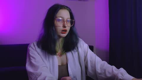 Vi online show from October 31, 6:20 pm