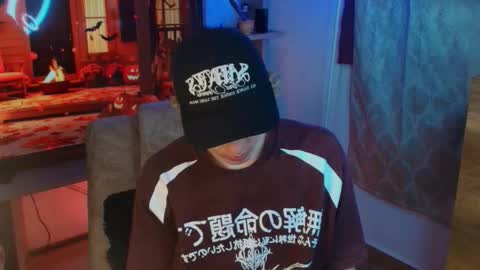 Snapshot of gemdominus chatting on October 19, 1:17 am Gem Dominus online show from October 19, 1:17 am