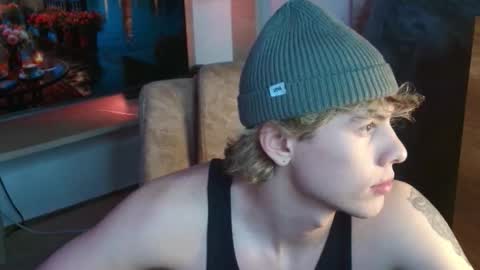 Snapshot of gemdominus chatting on January 7, 3:20 am Gem Dominus online show from January 7, 3:20 am