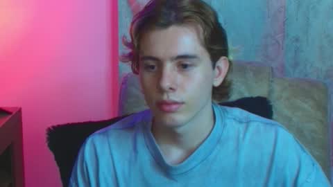 Snapshot of gemdominus chatting on February 24, 11:25 pm Gem Dominus online show from February 24, 11:25 pm