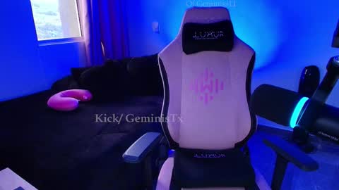 geminis11 online show from October 24, 8:38 pm