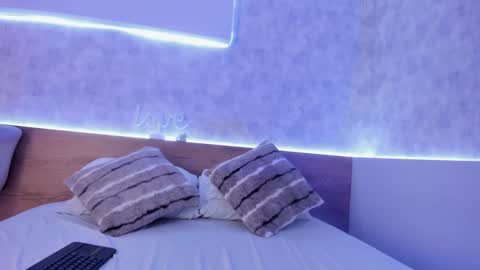 Snapshot of geminis_muentes chatting on February 4, 3:33 am geminis muentes online show from February 4, 3:33 am