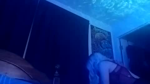 Snapshot of gemstone445 chatting on October 22, 3:51 am gemstone445 online show from October 22, 3:51 am