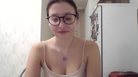 genev__ievee online show from November 14, 3:05 am